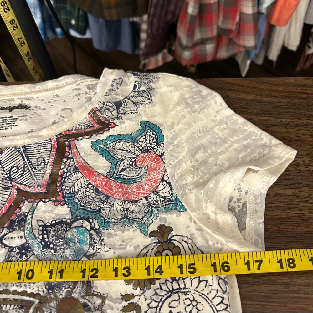 Women's Multicolor Patterned Top - Picture 6 of 7